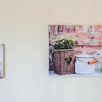 Ana Apartment *