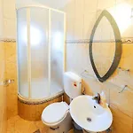 Ana Apartment Split