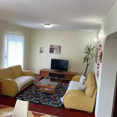 Ana Apartment Split